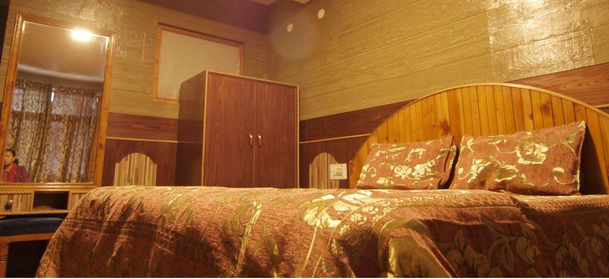 Hotel Tashila Манали Экстерьер фото
